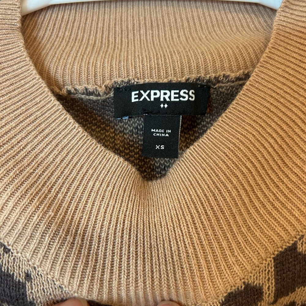 Express sweater - Picture 2 of 4